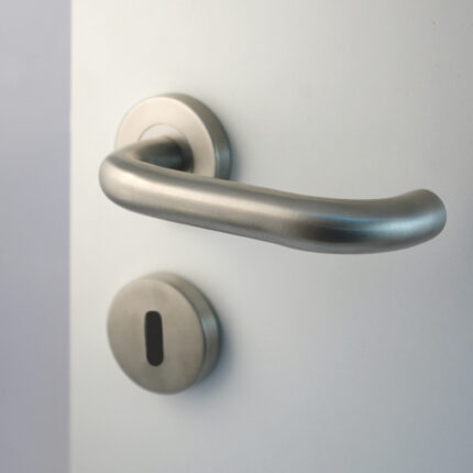 Χερούλι ροζέτα inox 002