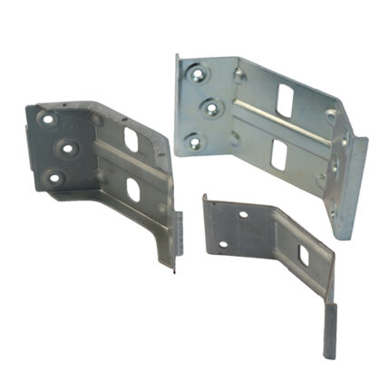 Γωνία σύνδεσης τραπεζιών 75Χ70Χ40mm μεγάλη