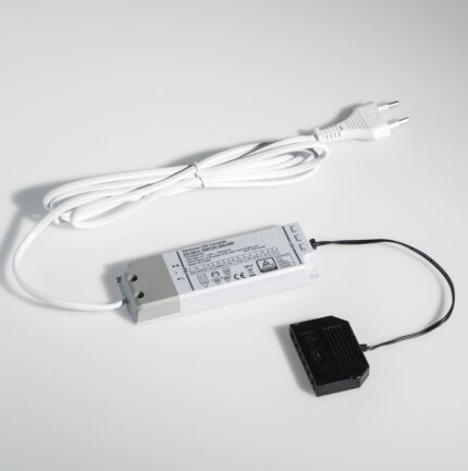 Τροφκό 220-240V 12Vdc 15W SLIM + διανομέας 6 συνδ.