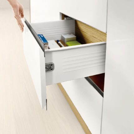 Οδηγός πλαινος 550mm U 200mm Silver